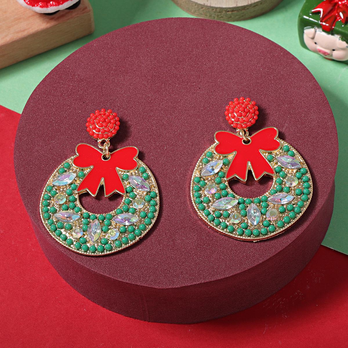 European & American Christmas Zircon Bow Earrings with Red Beads - Simple, Versatile, Geometric Design зелений
European & American Christmas Zircon Bow Earrings with Red Beads - Simple, Versatile, Geometric Design зелений