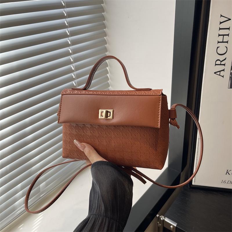 Шикарная сумка Kelly в корейском стиле для通勤 - Большая вместимость, Роскошная сумка и Простая сумка через плечо коричневый
Шикарная сумка Kelly в корейском стиле для通勤 - Большая вместимость, Роскошная сумка и Простая сумка через плечо коричневый