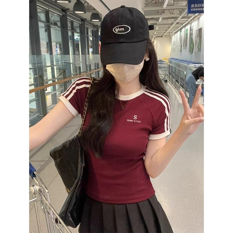Three Shoulder Stripe Contrast Color Regular Shoulder Round Neck Short Sleeve T Shirt for Women Waist Cinching Slim Fitting Embroidered White Crop Top L чорний
Three Shoulder Stripe Contrast Color Regular Shoulder Round Neck Short Sleeve T Shirt for Women Waist Cinching Slim Fitting Embroidered White Crop Top L чорний