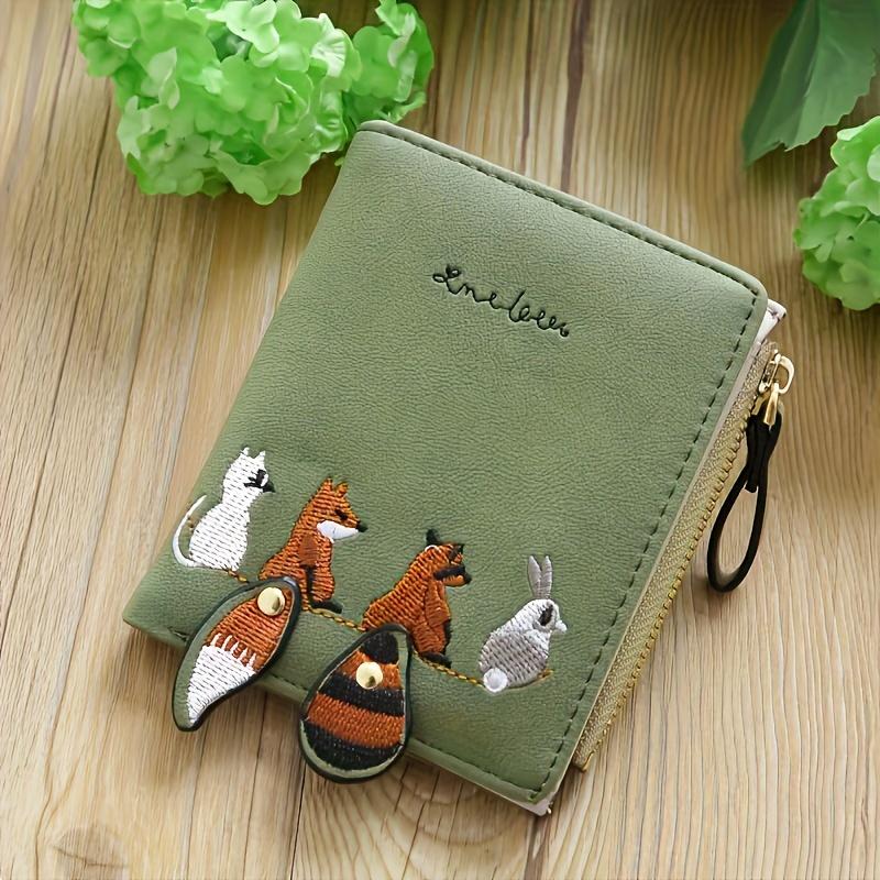Очаровательный кошелек Kawaii с лисичкой, компактный органайзер для кредитных карт и монет, стильный женский аксессуар для повседневного использования зелёный
Очаровательный кошелек Kawaii с лисичкой, компактный органайзер для кредитных карт и монет, стильный женский аксессуар для повседневного использования зелёный