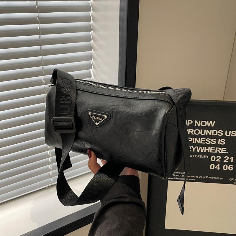 Bag Women s New Premium Textured Pillow Bag Niche Versatile Cylinder Bag One Shoulder Crossbody Bag
Bag Women s New Premium Textured Pillow Bag Niche Versatile Cylinder Bag One Shoulder Crossbody Bag