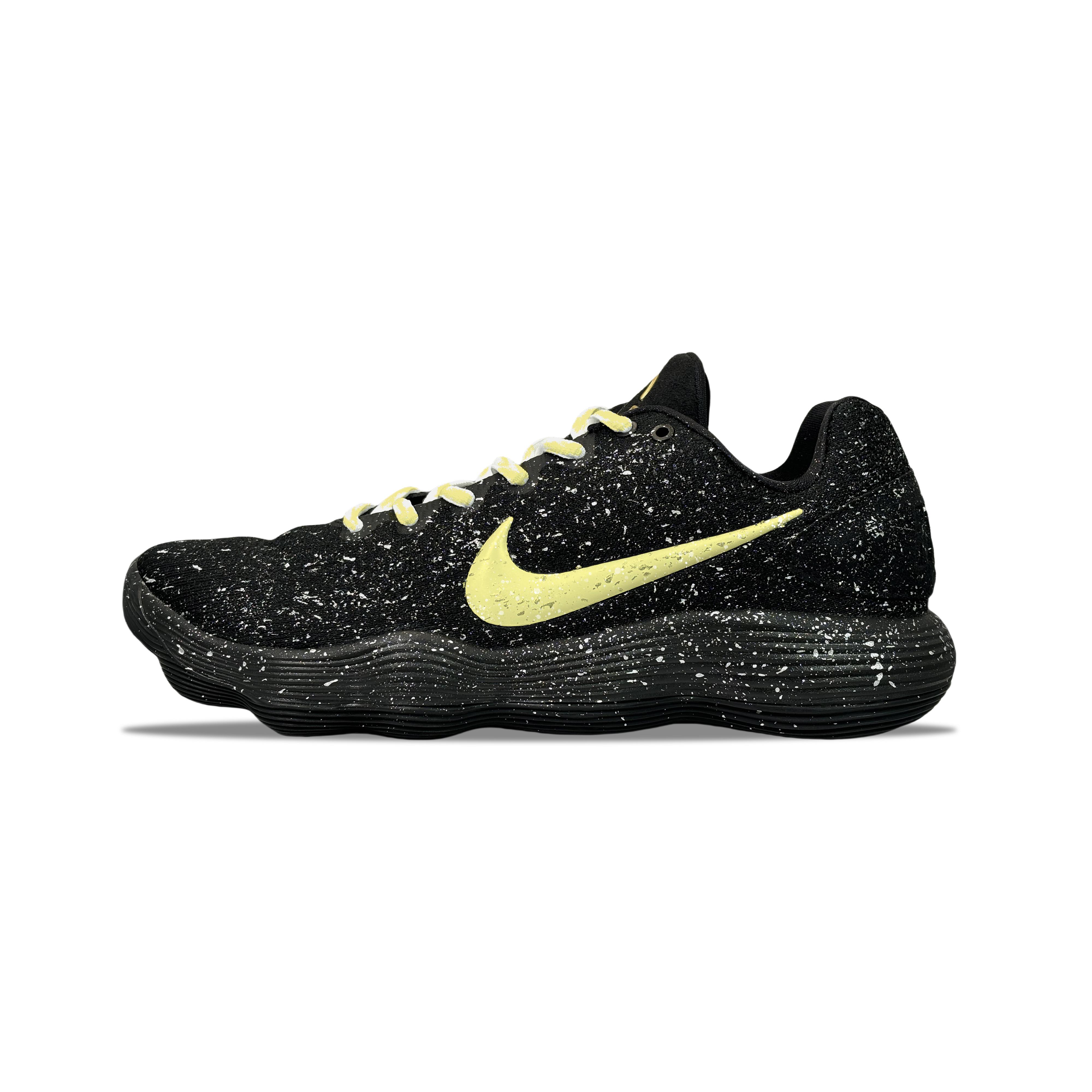 Nike Hyperdunk 2017 YDCC Gilded Baby s Breath Abrasion Resistant Low top Basketball Shoes Unisex Black Gold IH0634-070(Team501-) 40
Nike Hyperdunk 2017 YDCC Gilded Baby s Breath Abrasion Resistant Low top Basketball Shoes Unisex Black Gold IH0634-070(Team501-) 40