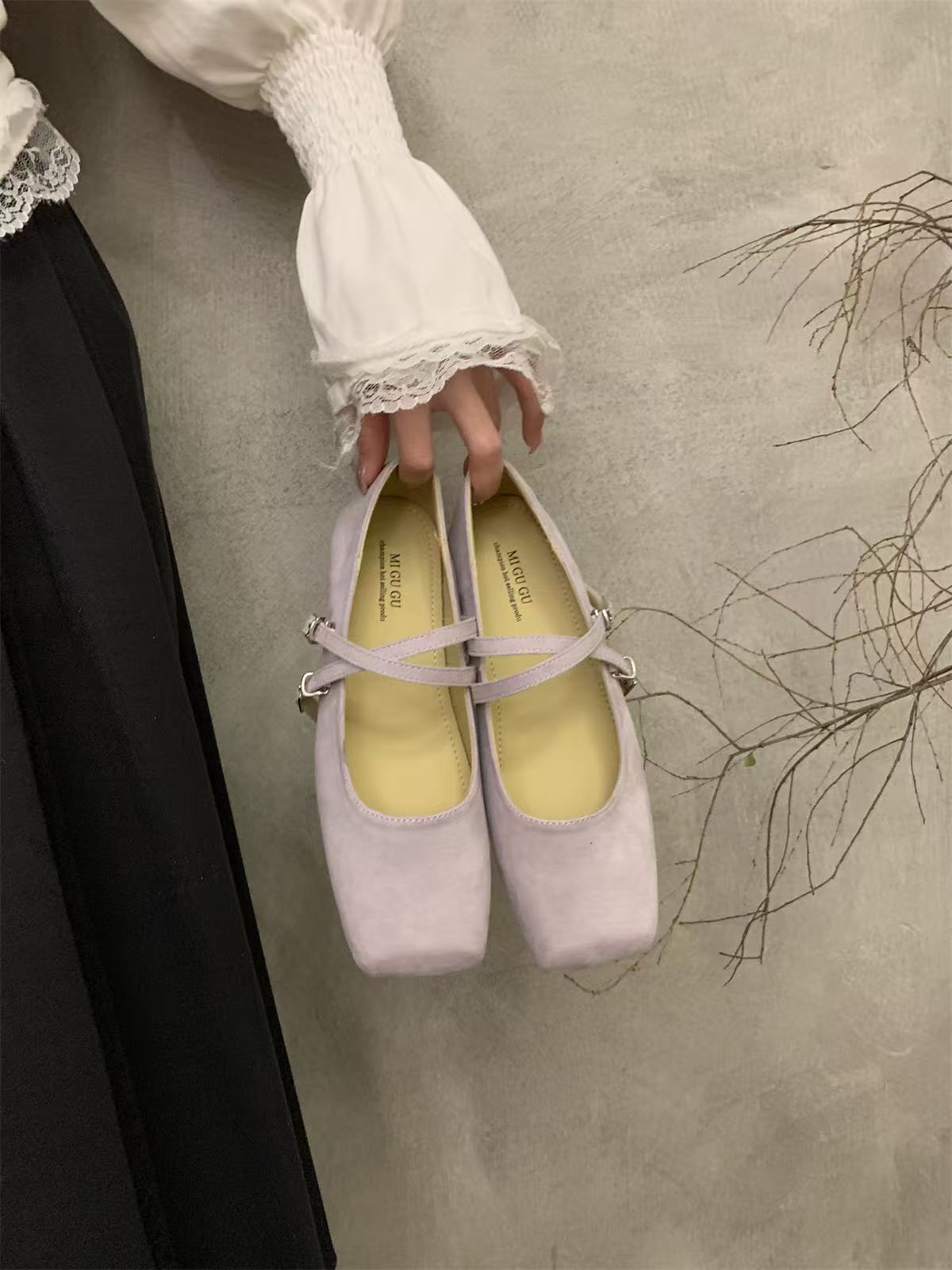 New fragrant women s Doudou shoes, Xiaozhen shallow mouth retro shoes 25 years of fashion versatile single shoes, gentle Mary small leather shoes 40 фіолетовий
New fragrant women s Doudou shoes, Xiaozhen shallow mouth retro shoes 25 years of fashion versatile single shoes, gentle Mary small leather shoes 40 фіолетовий