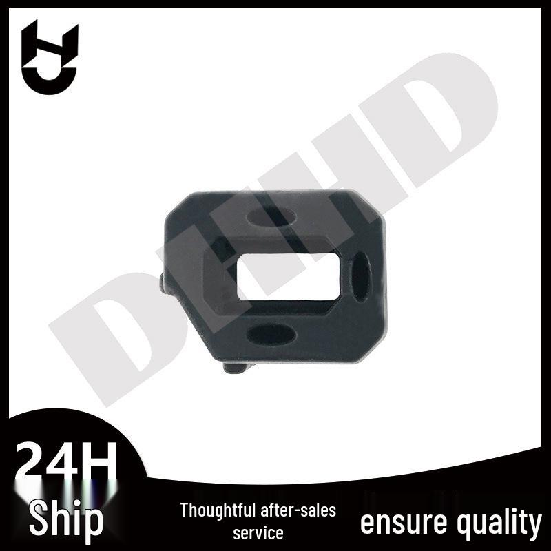 BMW 5 & 7 Series G30/G12 Radiator Rubber Mount Pad (17118632143)
BMW 5 & 7 Series G30/G12 Radiator Rubber Mount Pad (17118632143)