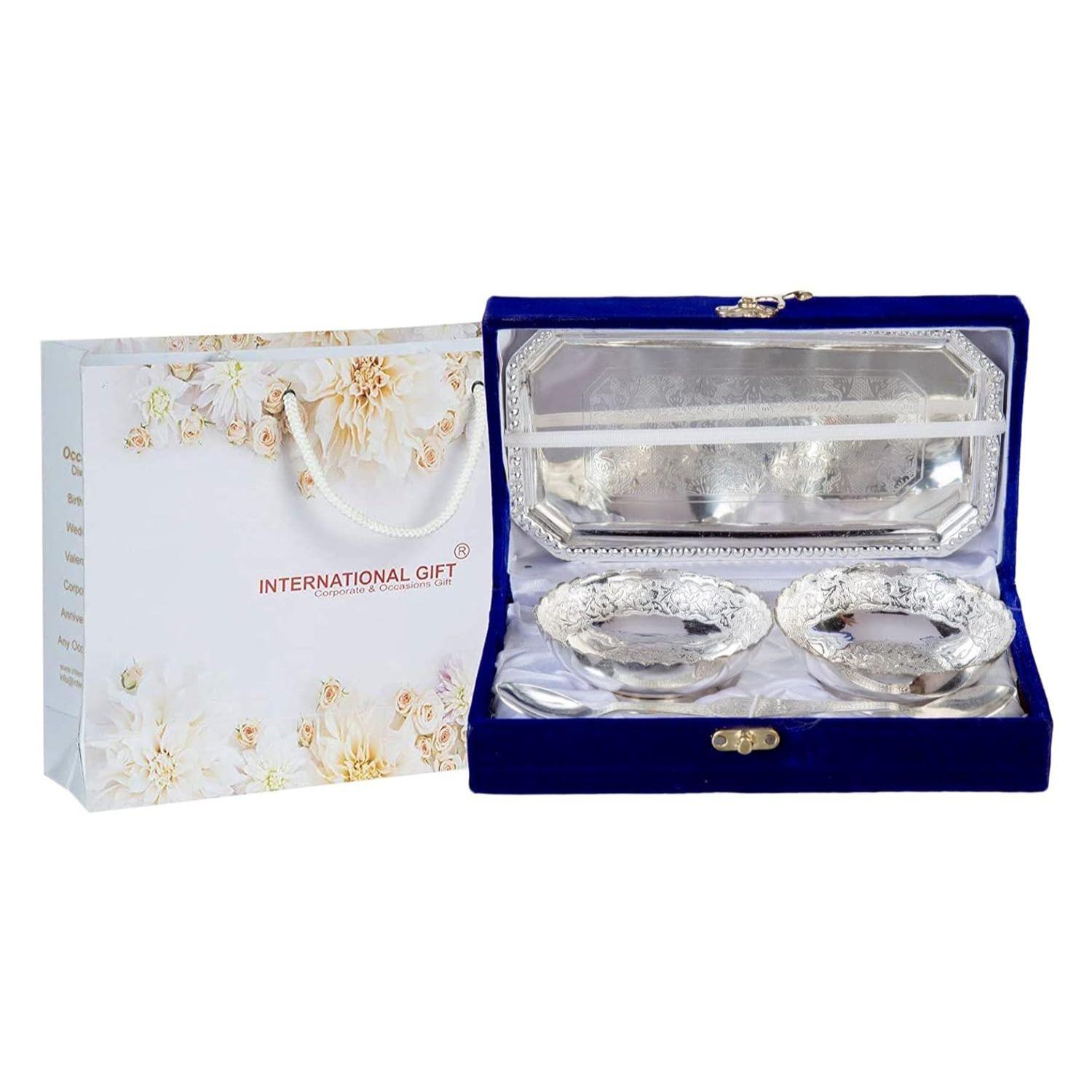 German Silver Brass Round Bowl Sets with Tray and Spoon with Royal Royal Luxury Velvet Box
German Silver Brass Round Bowl Sets with Tray and Spoon with Royal Royal Luxury Velvet Box