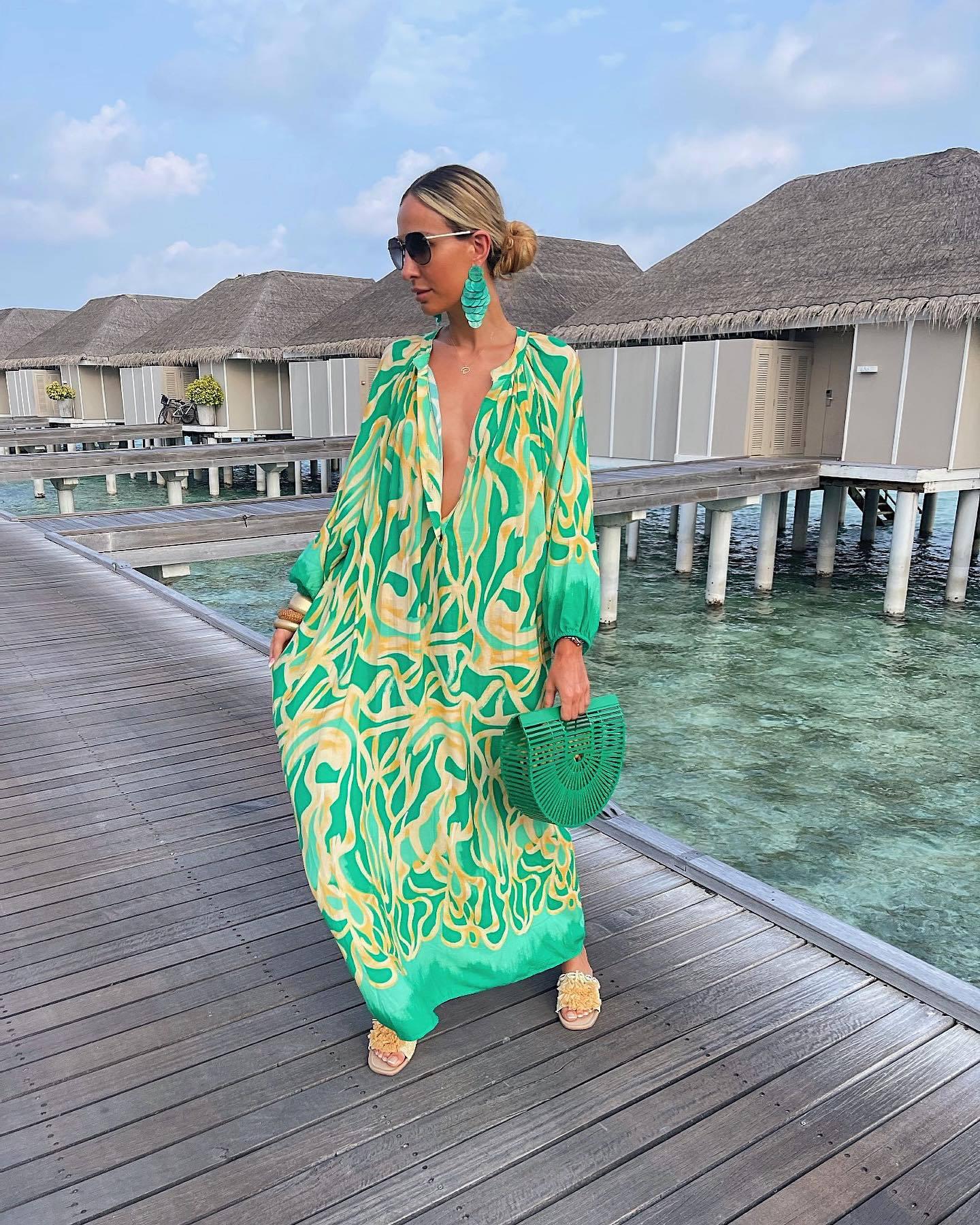 Autumn 2026 Women s V-Neck Long-Sleeved Print Pullover Dress with Loose Fit and Large Hem. Large зелёный
Autumn 2026 Women s V-Neck Long-Sleeved Print Pullover Dress with Loose Fit and Large Hem. Large зелёный