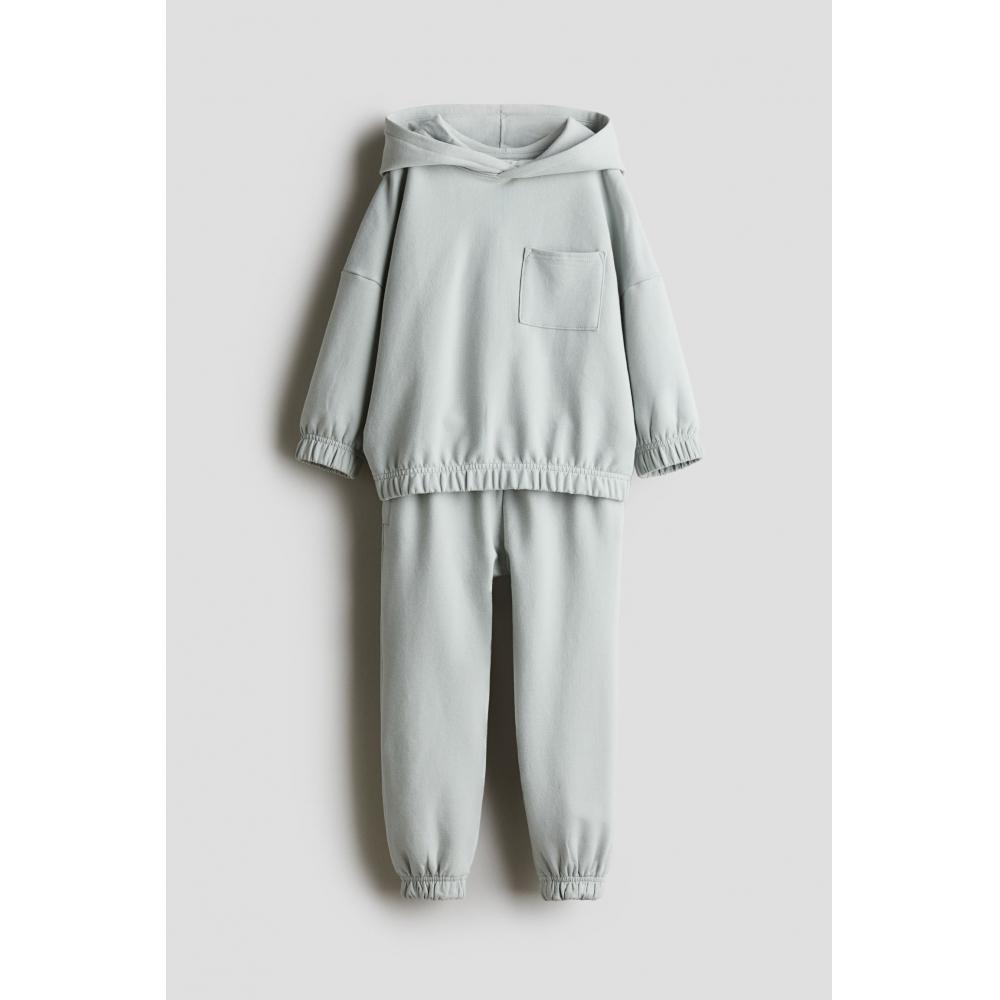 Костюм для малыша из хлопка HM, комплект из 2 предметов, светло-пыльный зеленый
Костюм для малыша из хлопка HM, комплект из 2 предметов, светло-пыльный зеленый