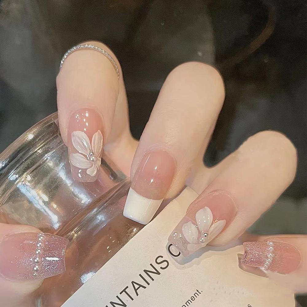 Box of 24 Medium-Long T-Shape Camellia Press-On Nails - White & Sweet French Pearl Design
Box of 24 Medium-Long T-Shape Camellia Press-On Nails - White & Sweet French Pearl Design