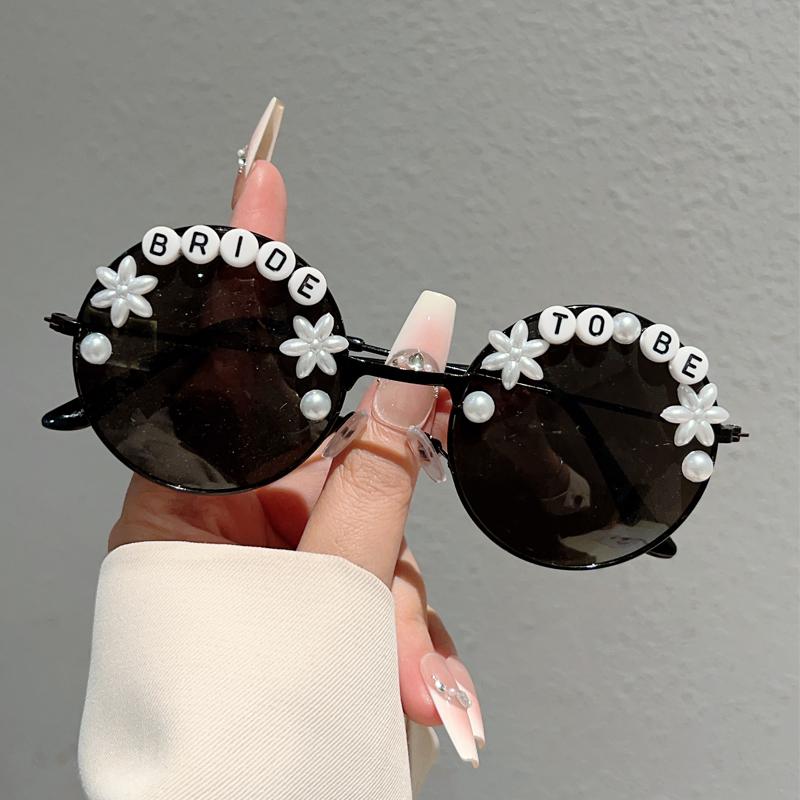 KAMMPT Vintage Round Sunglasses with Pearls Women New Fashion Wedding Decor Shades Trendy Handmade Bachelorette Rave Sun Glasses without case
KAMMPT Vintage Round Sunglasses with Pearls Women New Fashion Wedding Decor Shades Trendy Handmade Bachelorette Rave Sun Glasses without case