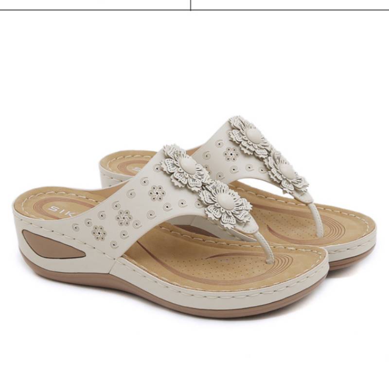 New Non-Slip Film Summer European And American Women s Shoes Simple Stitching Wedge Ethnic Flower Large-Size Slippers For Women 37
New Non-Slip Film Summer European And American Women s Shoes Simple Stitching Wedge Ethnic Flower Large-Size Slippers For Women 37