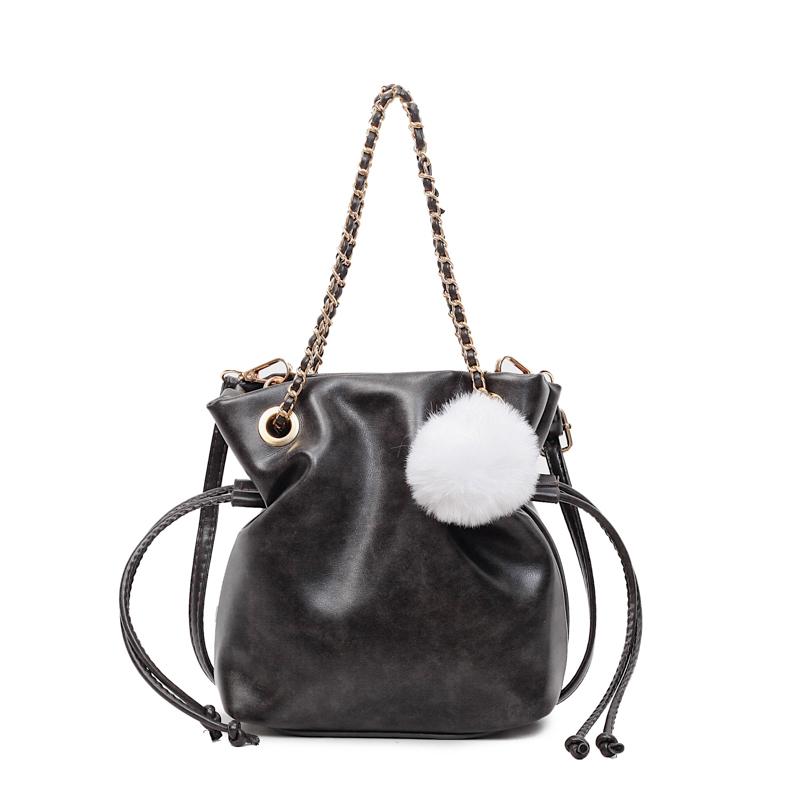 2025 Fashionable New Solid Hasp PU Square Shoulder Bags High Quality Simple Versatile Classic Chains Crossbody Bags for Women чёрный
2025 Fashionable New Solid Hasp PU Square Shoulder Bags High Quality Simple Versatile Classic Chains Crossbody Bags for Women чёрный