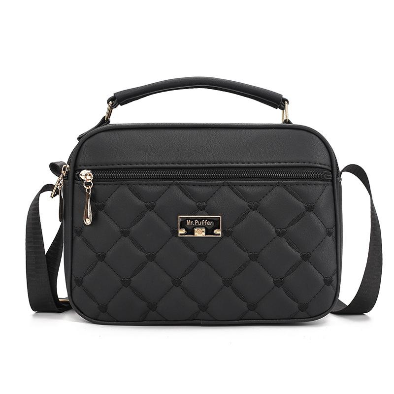 Spring Fashion Crossbody Bag, Hand-held Small Square Bag, Textured Women s Shoulder Bag 26*8*19.5cm чорний
Spring Fashion Crossbody Bag, Hand-held Small Square Bag, Textured Women s Shoulder Bag 26*8*19.5cm чорний