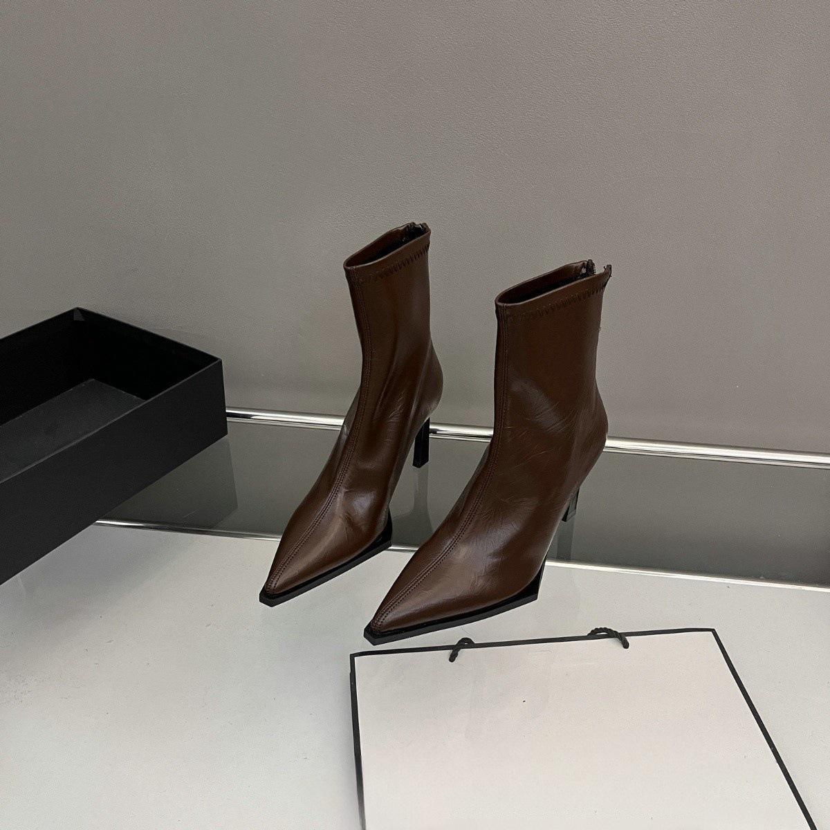 Коричневые сексуальные короткие сапоги на высоком каблуке женские осень и зима 2024 новые универсальные европейские и американские тонкие сапоги тонкие каблуки заостренные сапоги на высоком каблуке 40 темно-коричневого
Коричневые сексуальные короткие сапоги на высоком каблуке женские осень и зима 2024 новые универсальные европейские и американские тонкие сапоги тонкие каблуки заостренные сапоги на высоком каблуке 40 темно-коричневого