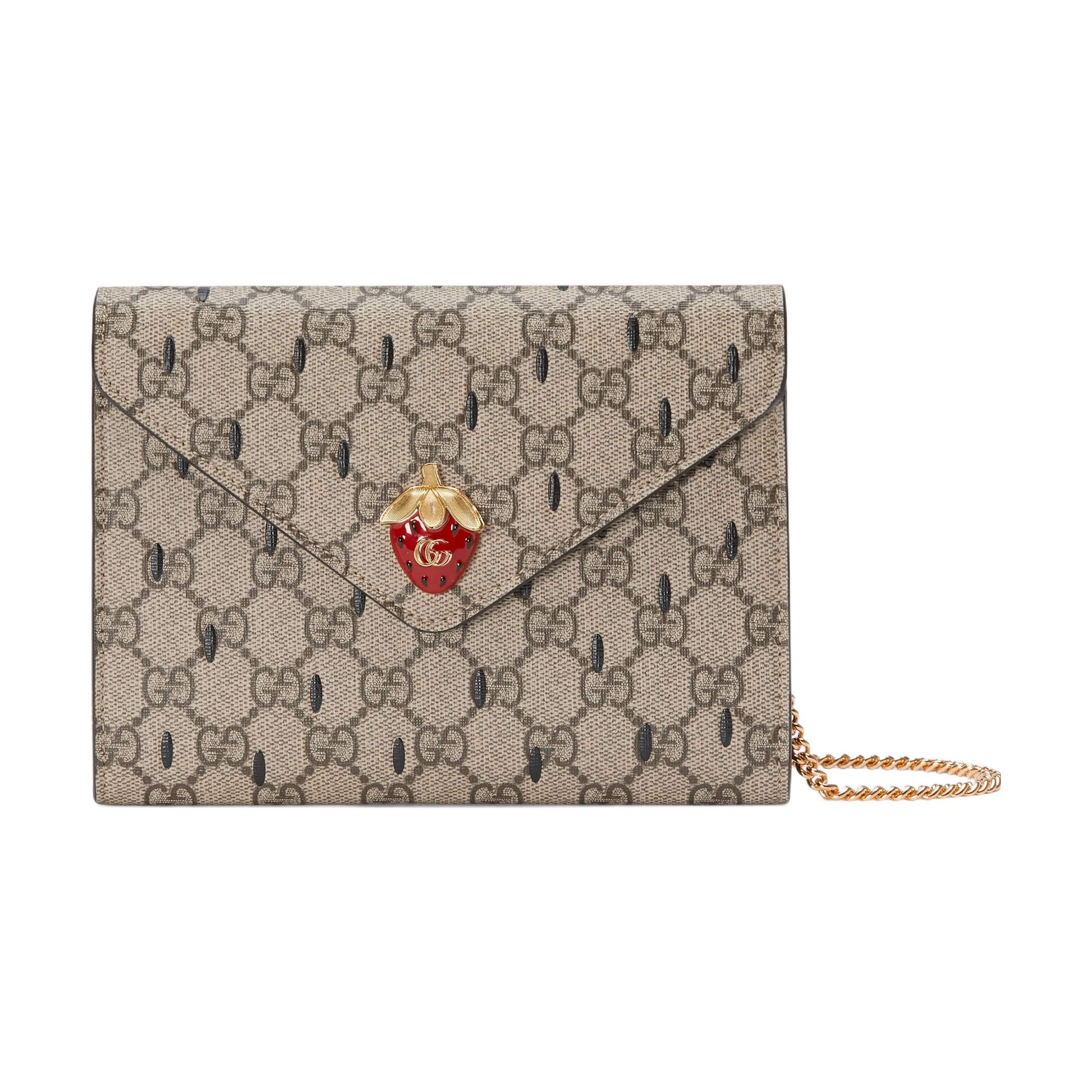 Гаманець-сумка Gucci з подвійним логотипом G та ланцюжком-полуницею, міні, на плече/через тіло, жіночий, коричневий 726249-FABB0-8659 Basic Set (Bag+Dust Bag)
Гаманець-сумка Gucci з подвійним логотипом G та ланцюжком-полуницею, міні, на плече/через тіло, жіночий, коричневий 726249-FABB0-8659 Basic Set (Bag+Dust Bag)