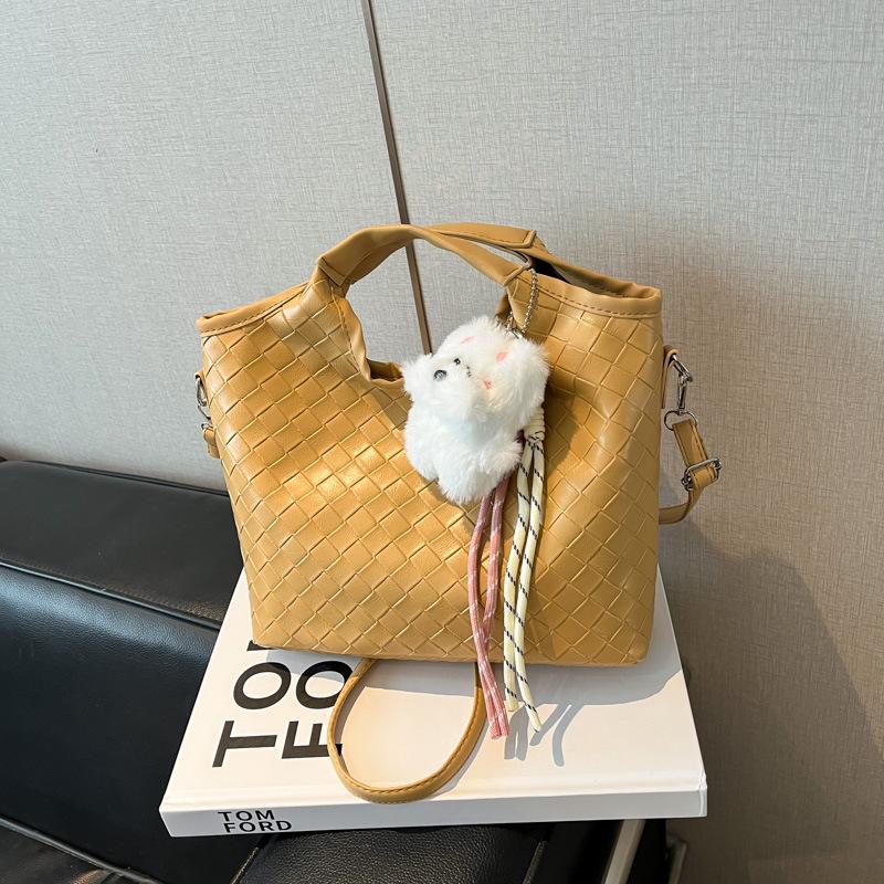 Korean version woven handbag bag women s 2025 new fashion versatile shoulder messenger bag large-capacity commuter bucket bag Without pendant хаки
Korean version woven handbag bag women s 2025 new fashion versatile shoulder messenger bag large-capacity commuter bucket bag Without pendant хаки