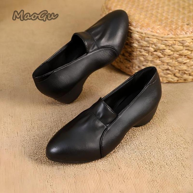 Mid Heel Pumps Women s Slip on Chunky Heel Leather Shoes Versatile Comfortable Office Ladies Shoes for Women Daily Footwear 41 чорний
Mid Heel Pumps Women s Slip on Chunky Heel Leather Shoes Versatile Comfortable Office Ladies Shoes for Women Daily Footwear 41 чорний