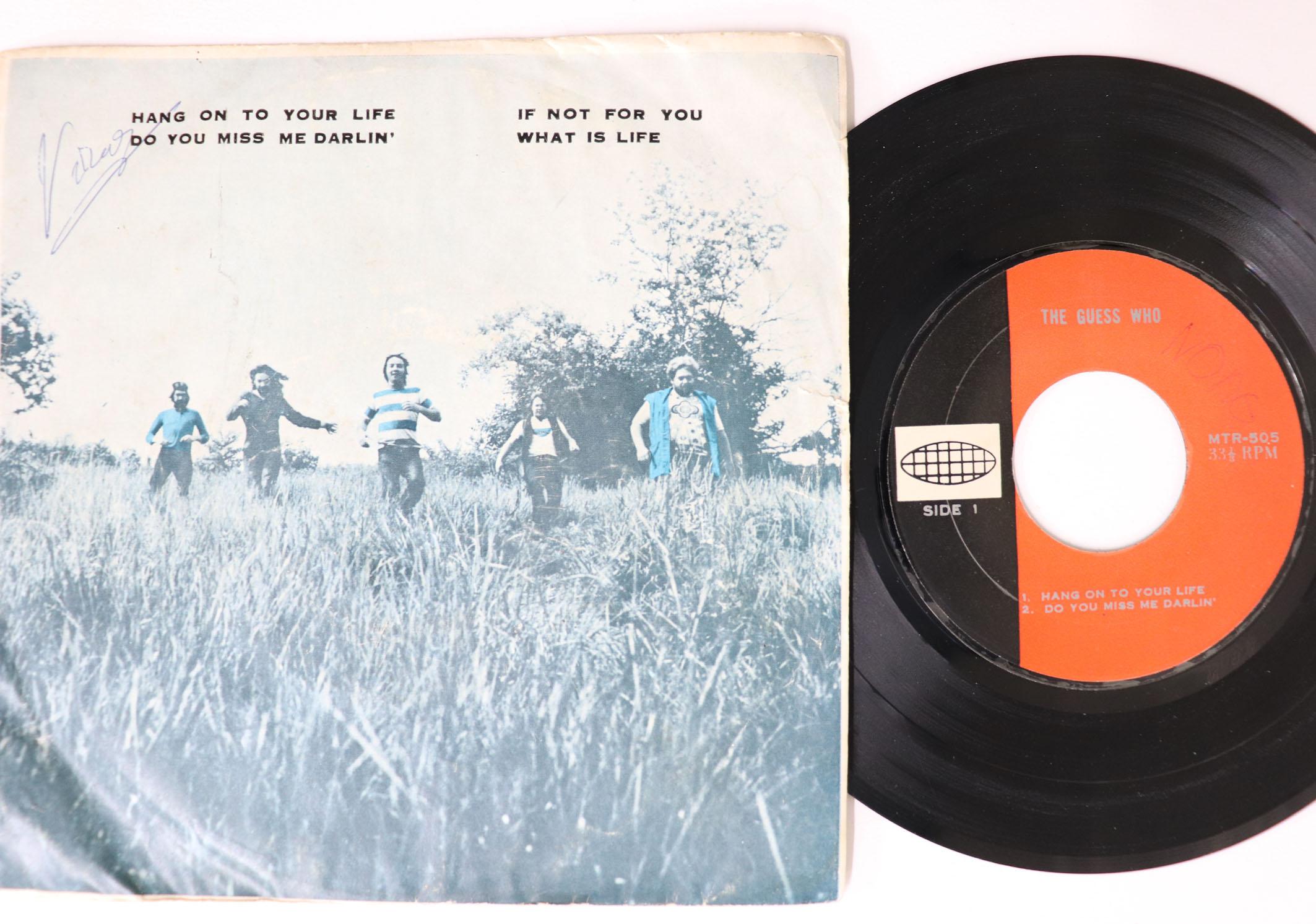 7inch Record GUESS WHO GEORGE HARISON Hang On To Your Life Do You Miss MTR505 M.T.R. Thailand Rock Used
7inch Record GUESS WHO GEORGE HARISON Hang On To Your Life Do You Miss MTR505 M.T.R. Thailand Rock Used
