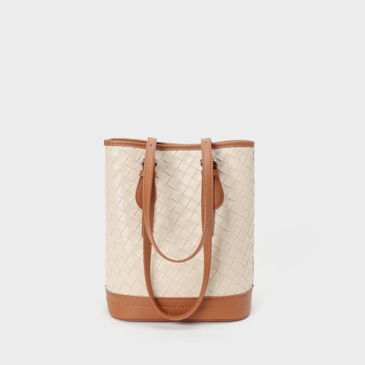 Large capacity fashion retro leather bucket bag women s 2025 new casual shoulder bag commuter underarm handbag
Large capacity fashion retro leather bucket bag women s 2025 new casual shoulder bag commuter underarm handbag