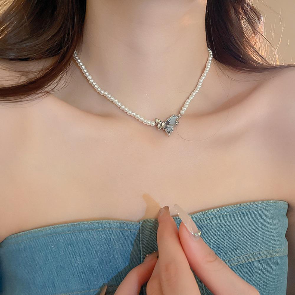 Rhinestone Butterfly Necklace Clavicle Chain Jewelry Butterfly Chain Choker Party StyleC
Rhinestone Butterfly Necklace Clavicle Chain Jewelry Butterfly Chain Choker Party StyleC
