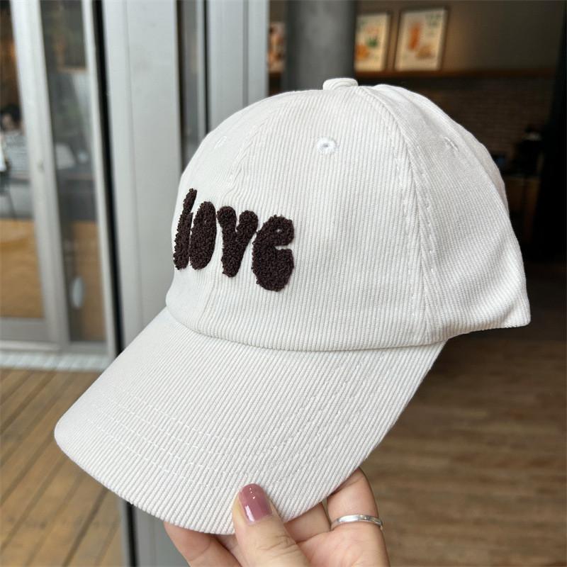 Corduroy Winter Baseball Cap With Embroidered Love For Men And Women белый
Corduroy Winter Baseball Cap With Embroidered Love For Men And Women белый