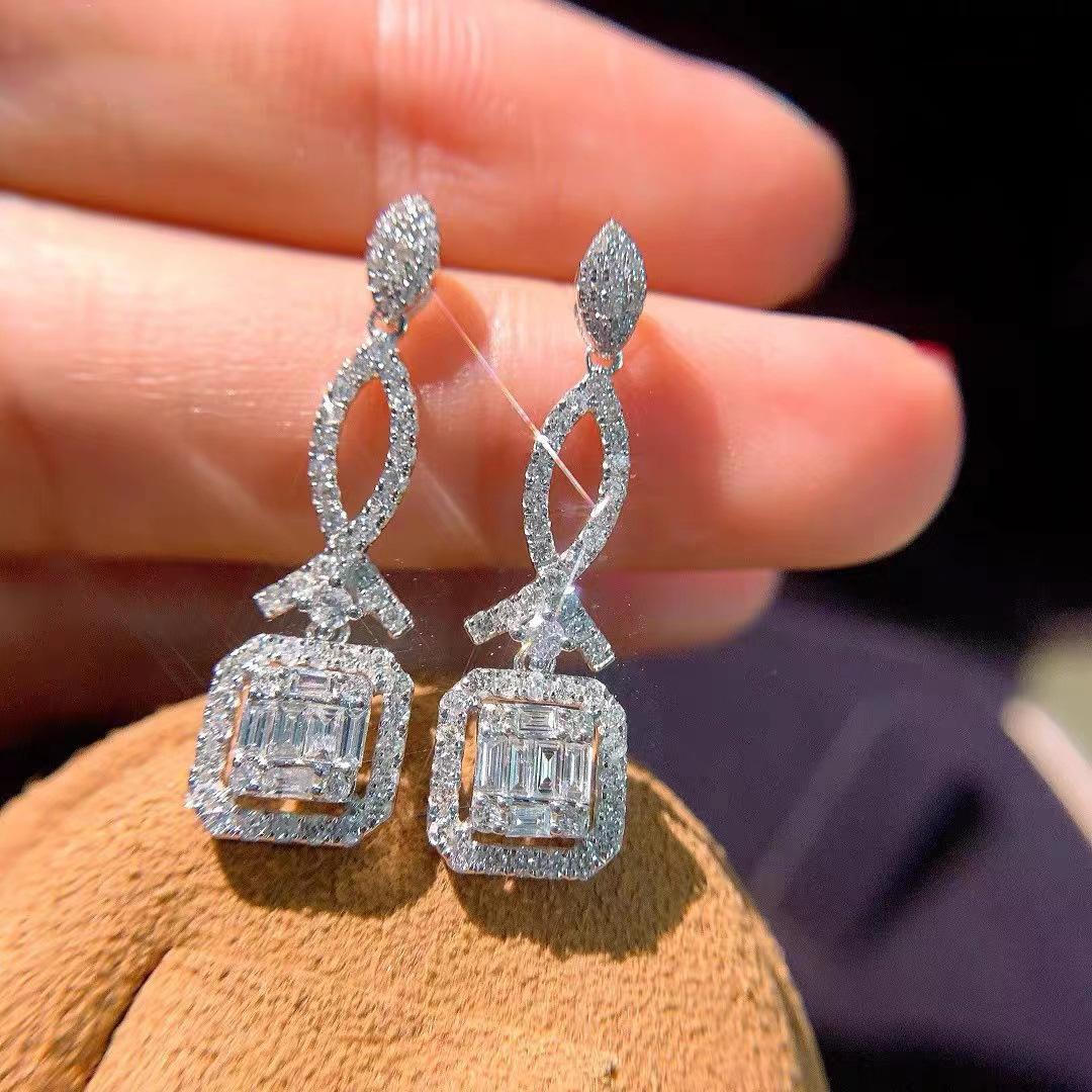Celebrity Temperament Elegant Earrings Women S Niche Simple Rock Sugar Diamond Earrings Light Luxury High Sense
Celebrity Temperament Elegant Earrings Women S Niche Simple Rock Sugar Diamond Earrings Light Luxury High Sense