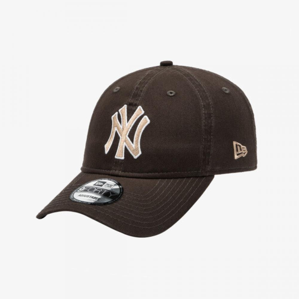 New Era Mlb New York Yankees Basic Outline Unstructured Ballcap Chocolate chocolate/FREE (OSFM)
New Era Mlb New York Yankees Basic Outline Unstructured Ballcap Chocolate chocolate/FREE (OSFM)