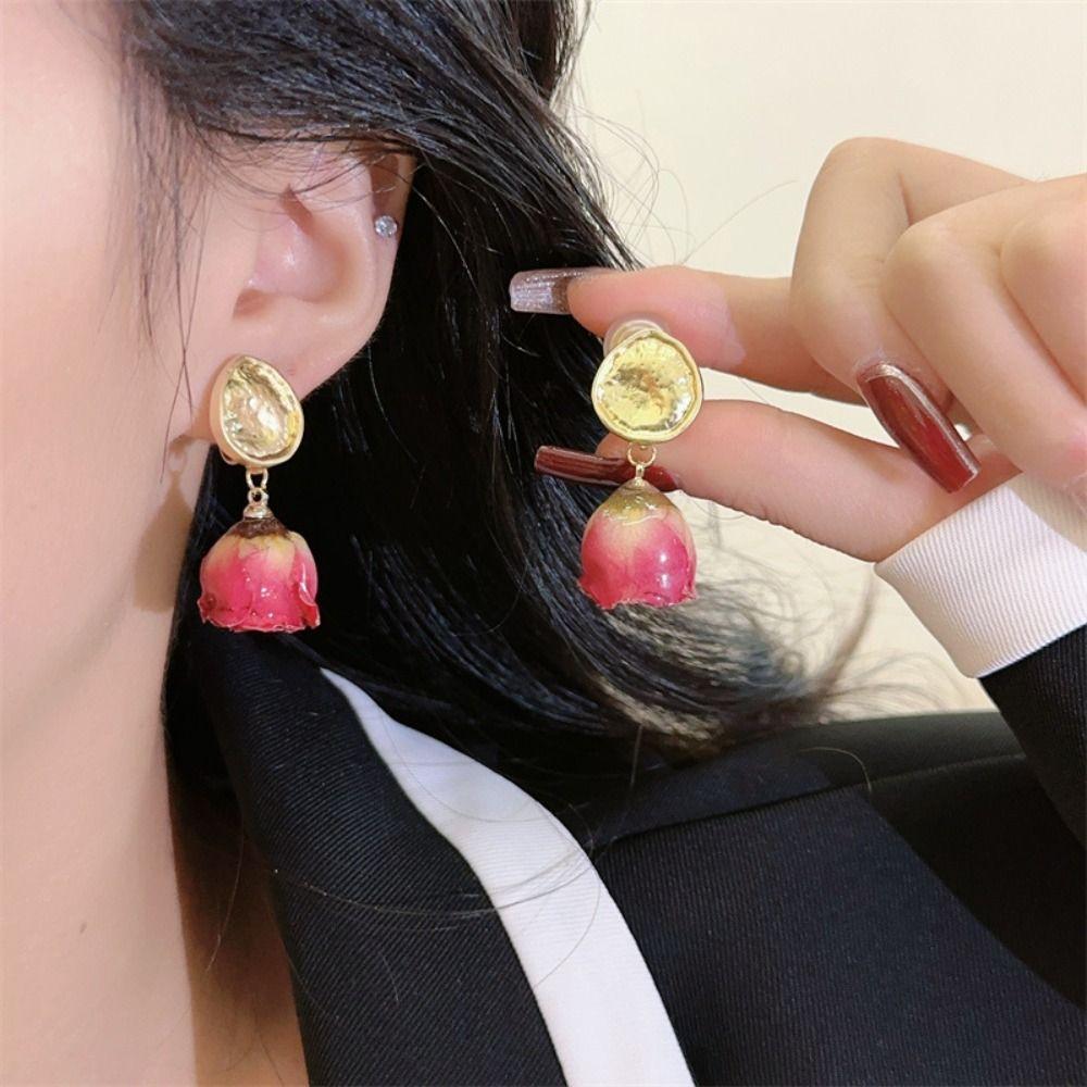 Elegant Rose Flower Ear Clip Ear Jewelry Sweet Earrings Creative Preserved Rose Earrings Women Yellow
Elegant Rose Flower Ear Clip Ear Jewelry Sweet Earrings Creative Preserved Rose Earrings Women Yellow