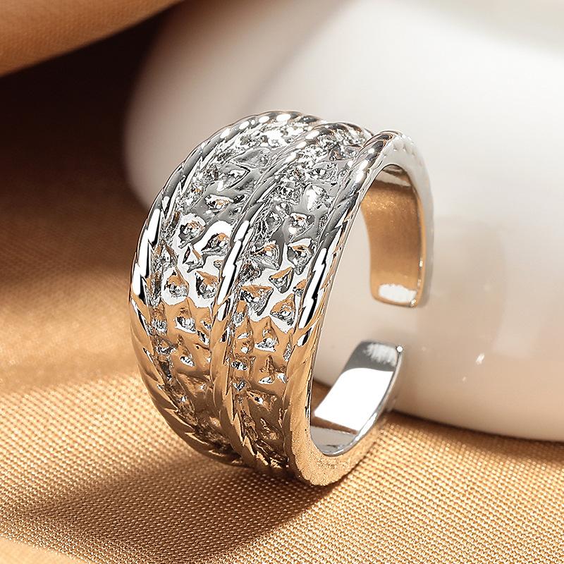 2026 Niche Design Sense Element Ring Ring Irregular Pleated Texture Wide Face Women s Simple Open Index Finger Ring Jewelry Resizable срібний
2026 Niche Design Sense Element Ring Ring Irregular Pleated Texture Wide Face Women s Simple Open Index Finger Ring Jewelry Resizable срібний