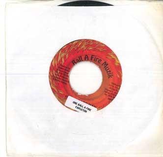 7inch Record CAPLETON - One Ball A Fire NONE BALL A FIRE Jamaica Reggae, Ska & Dub Used
7inch Record CAPLETON - One Ball A Fire NONE BALL A FIRE Jamaica Reggae, Ska & Dub Used