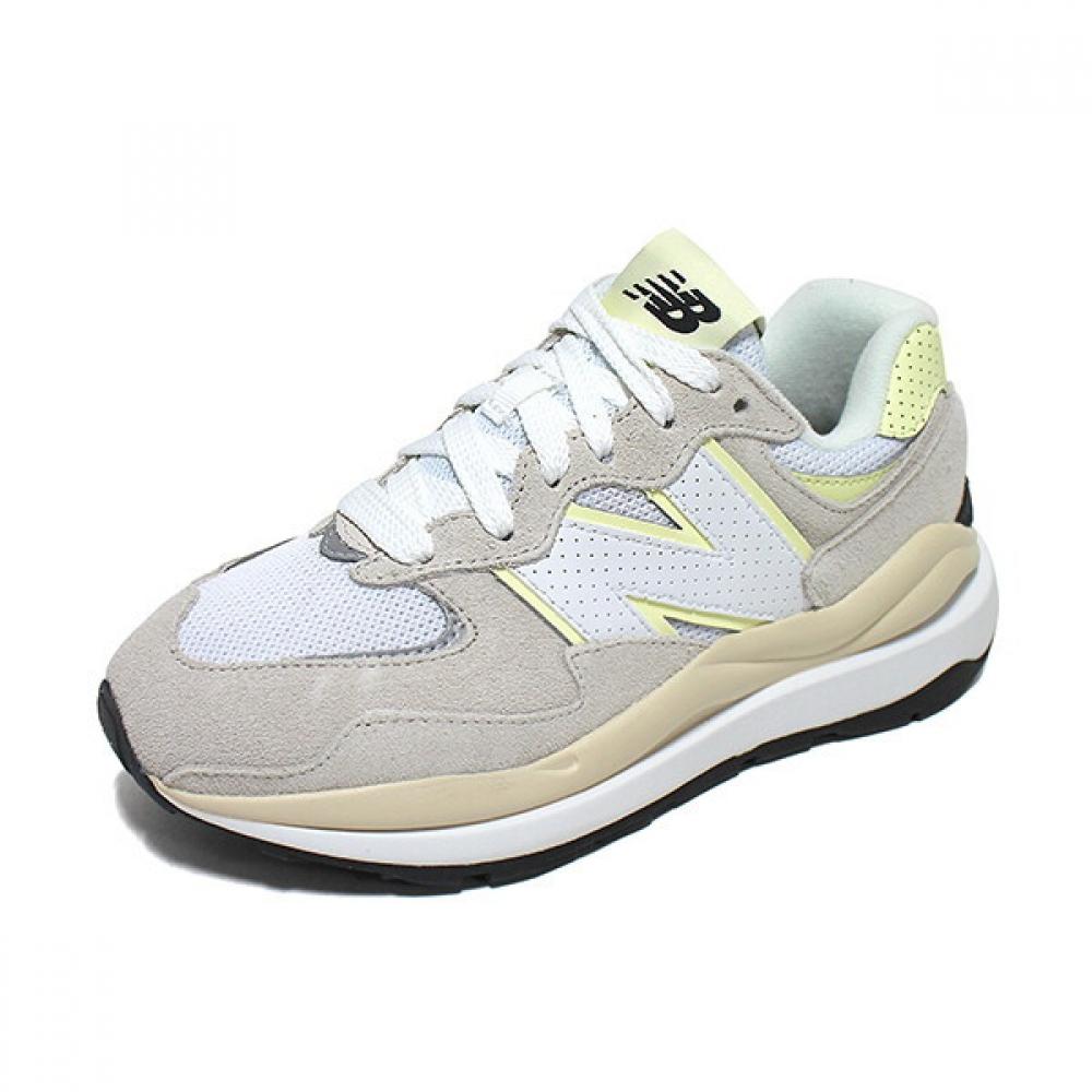 New Balance 5740 Беговые мужские кроссовки S Кроссовки для бега W5740wr1 W5740WR1/255mm(US8.5)
New Balance 5740 Беговые мужские кроссовки S Кроссовки для бега W5740wr1 W5740WR1/255mm(US8.5)