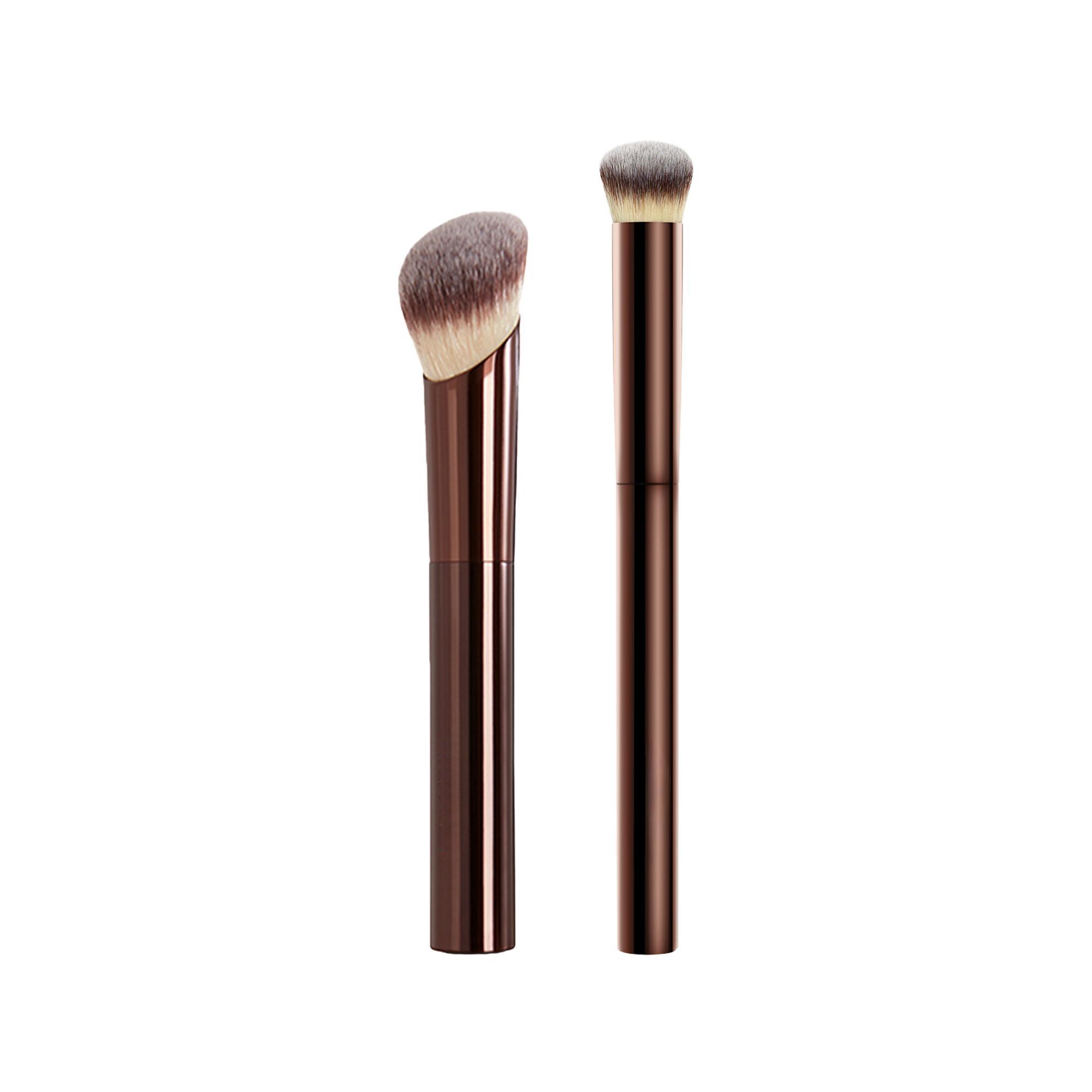 Набор кистей для лица Ambient Soft Glow Foundation и Seamless Finish Concealer, 2 шт.
Набор кистей для лица Ambient Soft Glow Foundation и Seamless Finish Concealer, 2 шт.