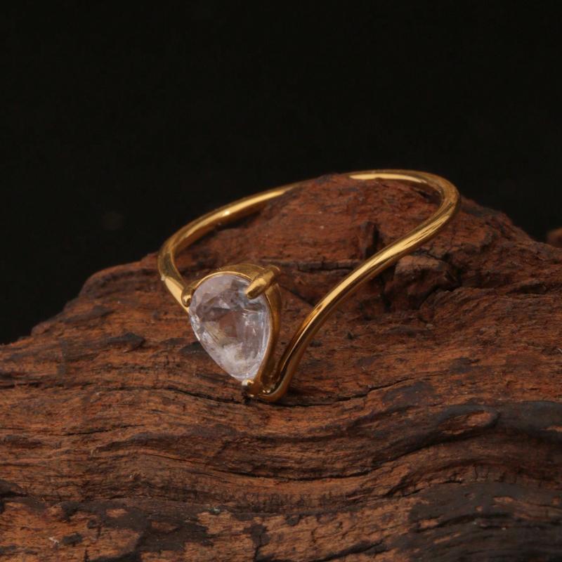 1pc Gold Color V Shape Zirconia Ring, V Letter Cubic Zirconia Ring, Jewelry Gift for Women, Mothers, Wives, Girls Birthday 10
1pc Gold Color V Shape Zirconia Ring, V Letter Cubic Zirconia Ring, Jewelry Gift for Women, Mothers, Wives, Girls Birthday 10