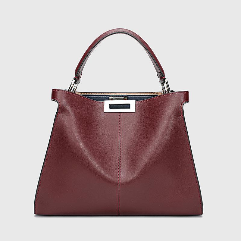 New handbag large-capacity retro shoulder bag versatile leather messenger bag women s lock bag hand carry бордовый
New handbag large-capacity retro shoulder bag versatile leather messenger bag women s lock bag hand carry бордовый