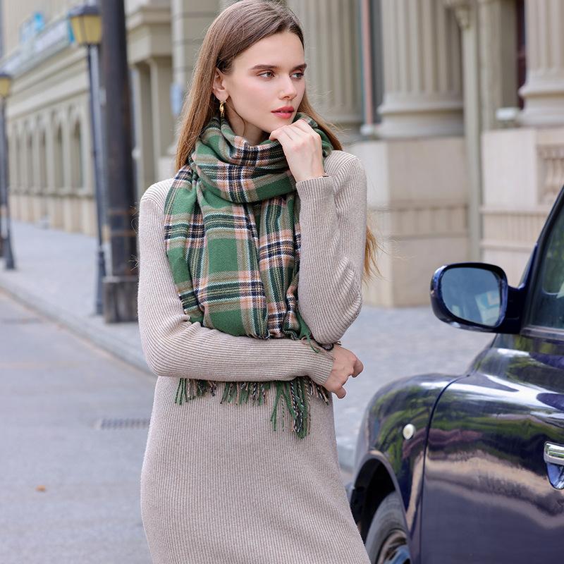 Contrasting color plaid retro imitation cashmere scarf women s winter scarf warm and versatile fashion хакі
Contrasting color plaid retro imitation cashmere scarf women s winter scarf warm and versatile fashion хакі