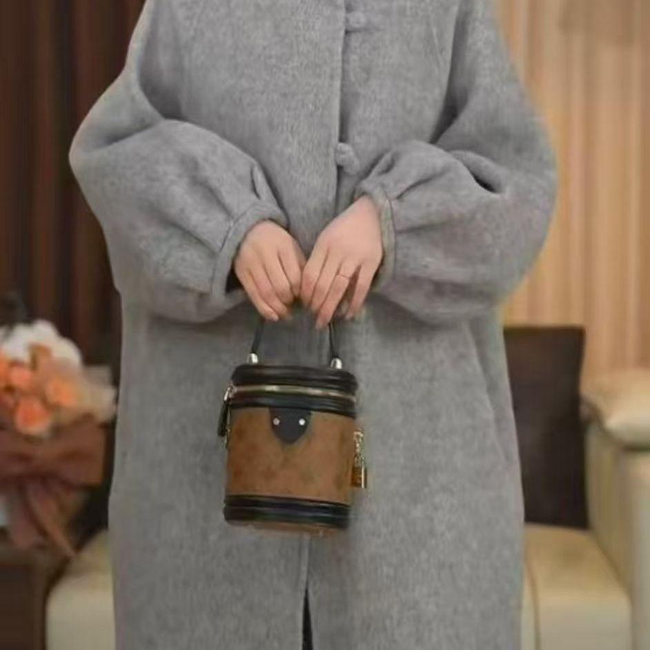 Cherry Blossom Pink & Light Grey Retro Double-Sided Wool Coat - Small Size, Soft, and Perfect for Autumn/Winter School Season Small
Cherry Blossom Pink & Light Grey Retro Double-Sided Wool Coat - Small Size, Soft, and Perfect for Autumn/Winter School Season Small