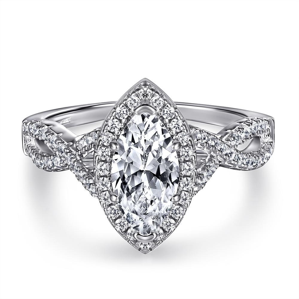 A Horse Eye Shaped Ring Set By A Female Craftsman with A One Carat Zircon S925 Silver Ring
A Horse Eye Shaped Ring Set By A Female Craftsman with A One Carat Zircon S925 Silver Ring