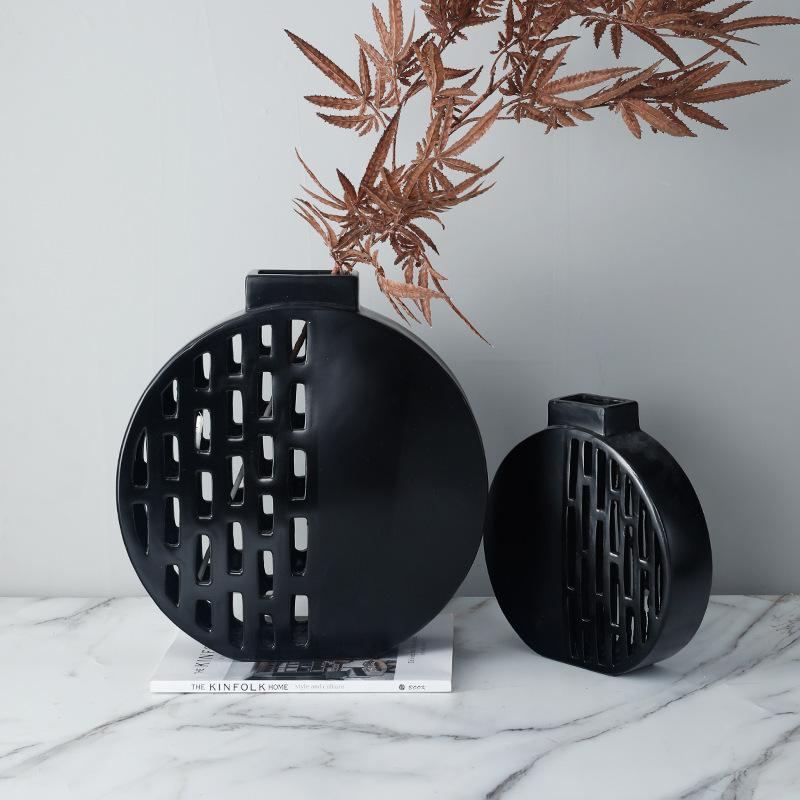 Resin Vase Black Hollow Round Vase Floral Arrangement Accessories Geometric Hollow Ornament Home Decoration Accessories
Resin Vase Black Hollow Round Vase Floral Arrangement Accessories Geometric Hollow Ornament Home Decoration Accessories
