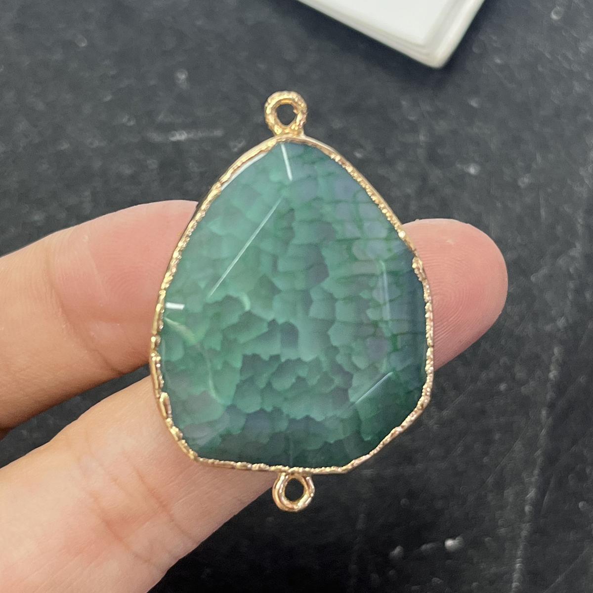 1Pc, Natural Stone Green Agate Connector with Golden Edge, Fashion Pendant Connector for Jewelry Making DIY Necklace Bracelet Accessories 25×37mm 1Pc/25×37mm зелений
1Pc, Natural Stone Green Agate Connector with Golden Edge, Fashion Pendant Connector for Jewelry Making DIY Necklace Bracelet Accessories 25×37mm 1Pc/25×37mm зелений