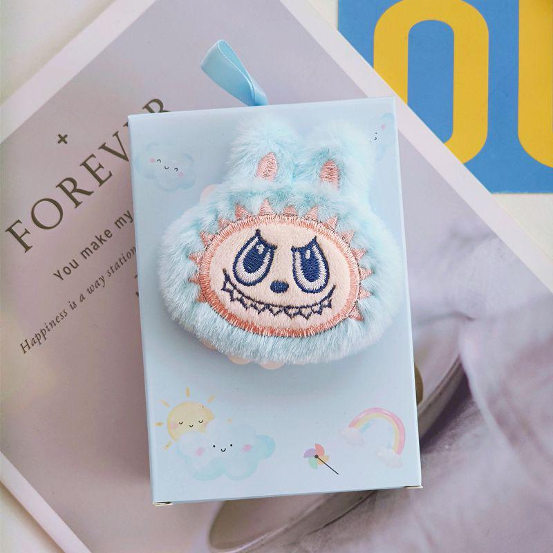 Labbubu Plush Coral Fleece Towel: Soft Hand Towel and Gift Souvenir Size 9*4.5*13CM
Labbubu Plush Coral Fleece Towel: Soft Hand Towel and Gift Souvenir Size 9*4.5*13CM