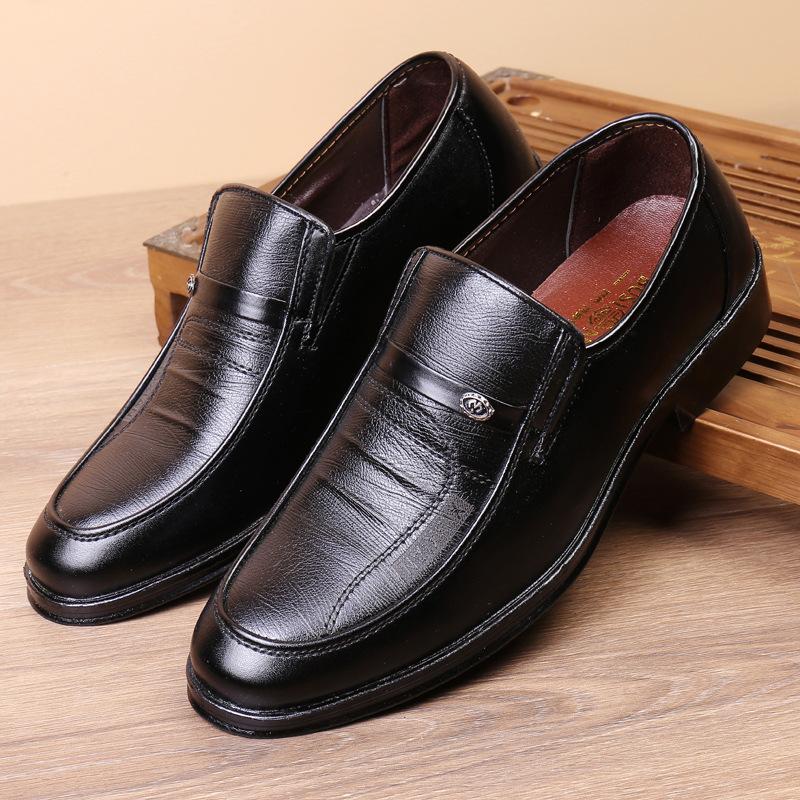 Новые мужские кожаные туфли на все времена года, повседневная обувь для уличных прилавков, для супермаркетов, деловые кожаные туфли, мужские офисные кожаные туфли с круглым носком 38 чёрный
Новые мужские кожаные туфли на все времена года, повседневная обувь для уличных прилавков, для супермаркетов, деловые кожаные туфли, мужские офисные кожаные туфли с круглым носком 38 чёрный