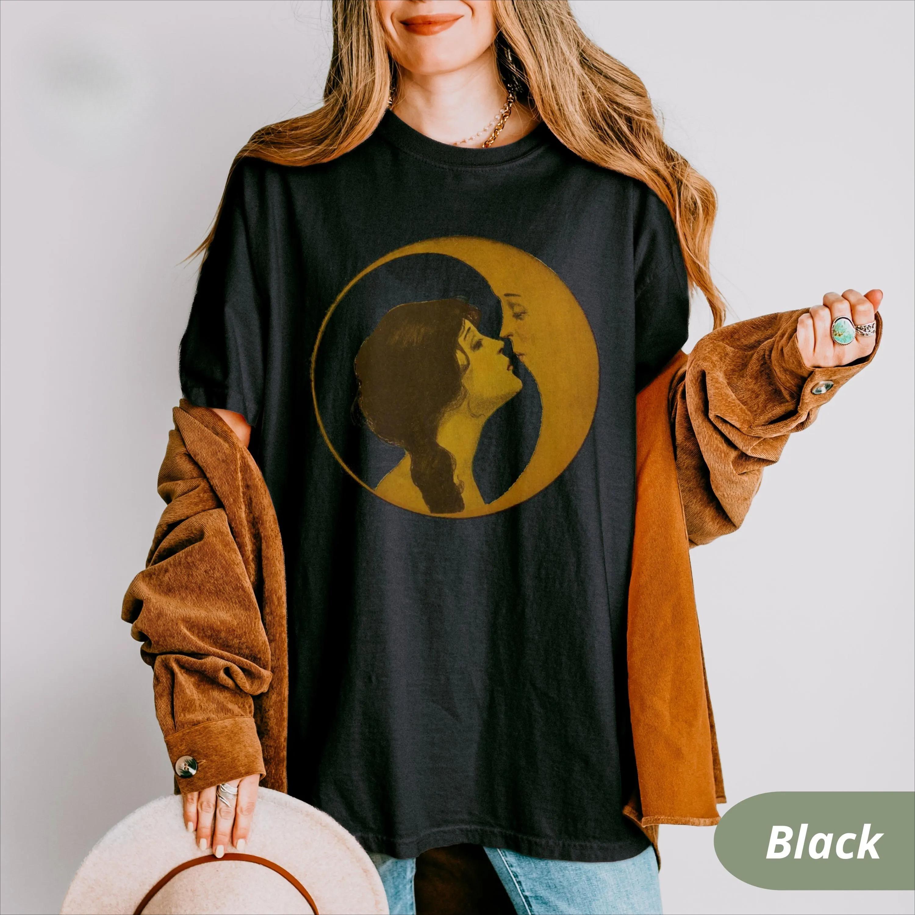 Plus Size Summer Womens Vintage Women Kissing Moon TShirt Cotton Breathable Stylish Versatile Street Style Oversized 4XL
Plus Size Summer Womens Vintage Women Kissing Moon TShirt Cotton Breathable Stylish Versatile Street Style Oversized 4XL