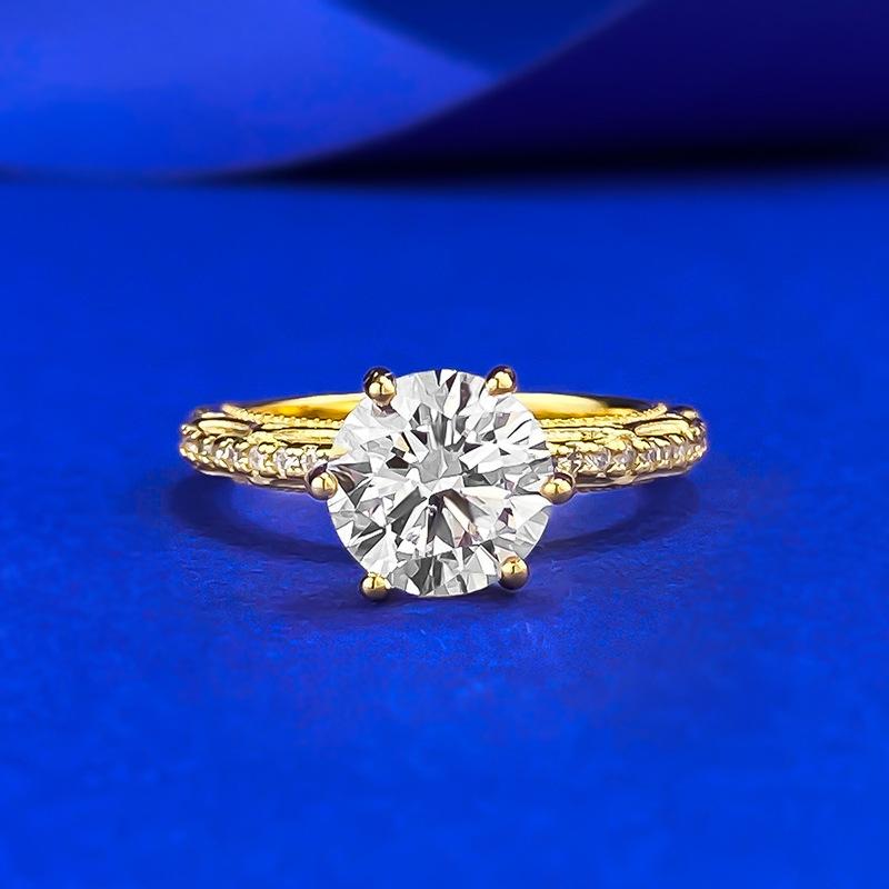 Классическое кольцо с круглым белым бриллиантом 8.0 с золотым покрытием No. 9
Классическое кольцо с круглым белым бриллиантом 8.0 с золотым покрытием No. 9