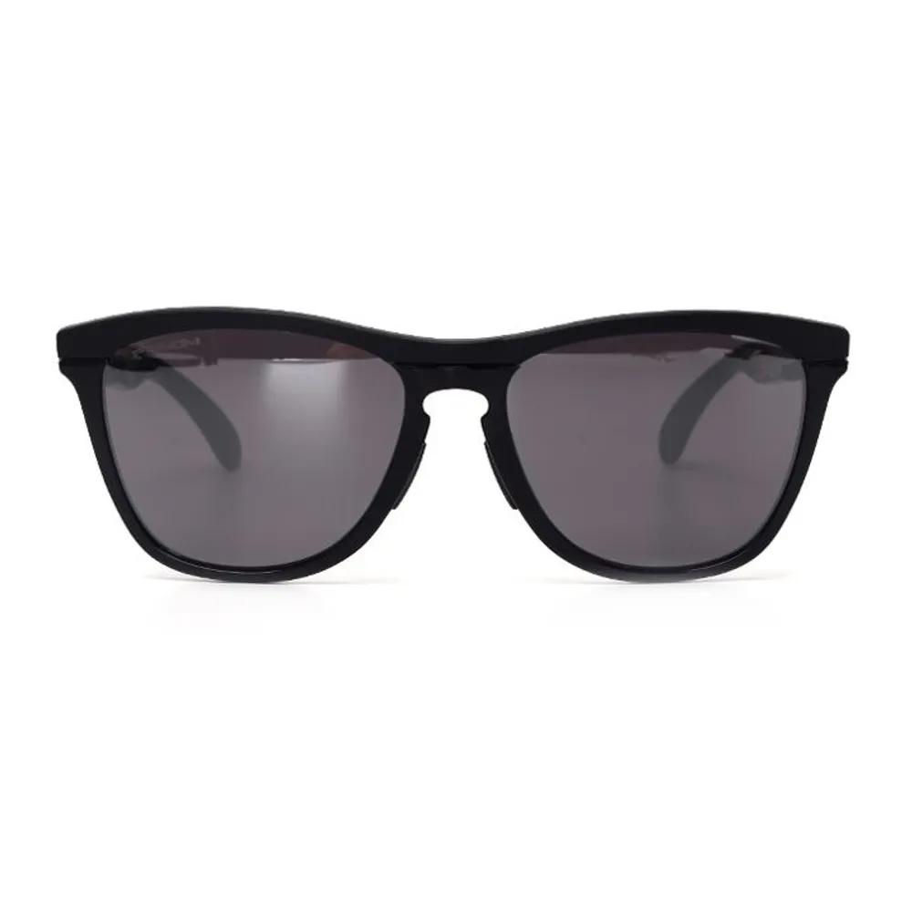 OO9503A 01 58mm Oakley Sunglasses FROGSKINS RANGE XL A Frogskins OO9503A 01 58mm
OO9503A 01 58mm Oakley Sunglasses FROGSKINS RANGE XL A Frogskins OO9503A 01 58mm