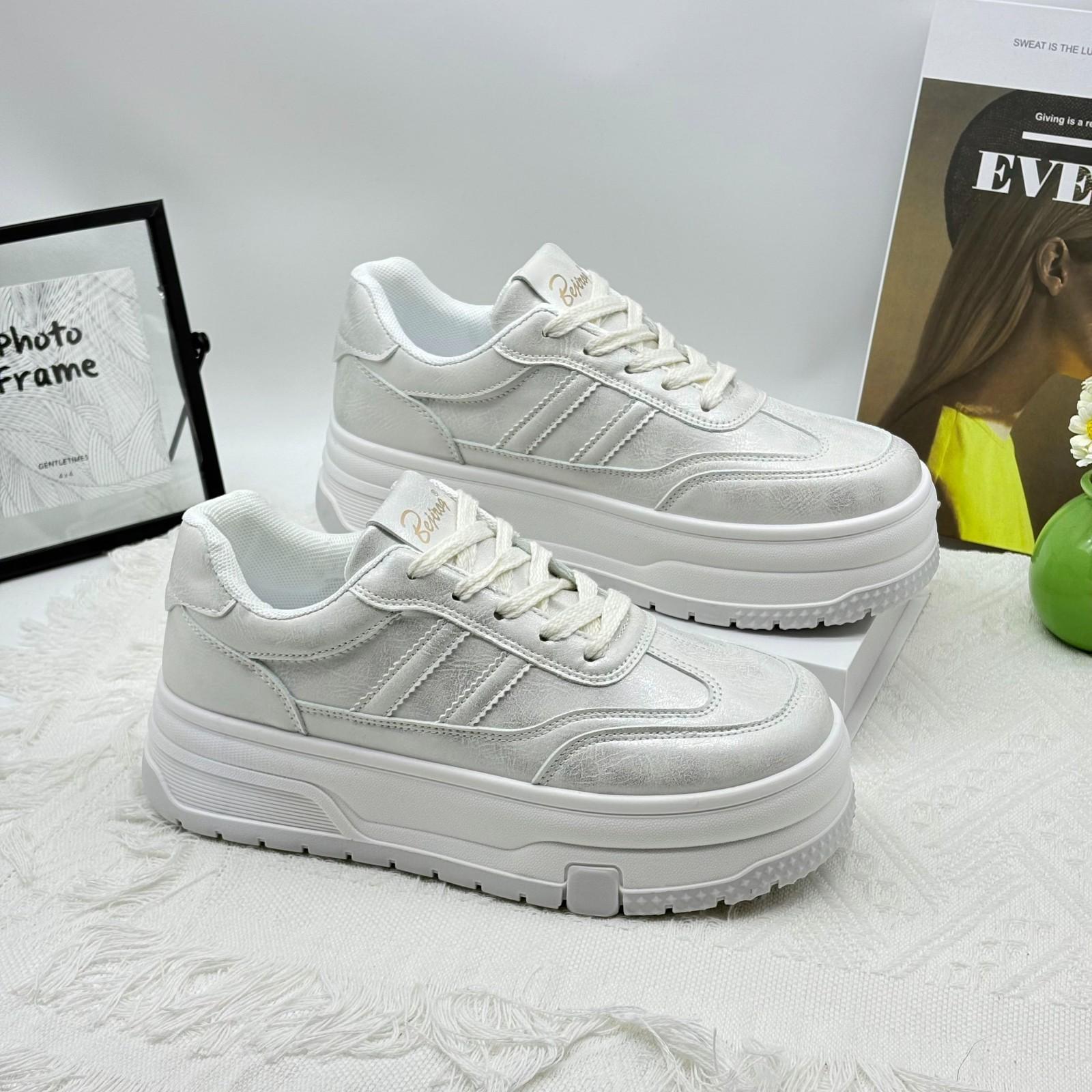 Европейские маленькие белые туфли женские кожаные толстые подошвы показывают тело новые популярные универсальные увеличивающие рост маленькие спортивные туфли для кексов 40 белый
Европейские маленькие белые туфли женские кожаные толстые подошвы показывают тело новые популярные универсальные увеличивающие рост маленькие спортивные туфли для кексов 40 белый