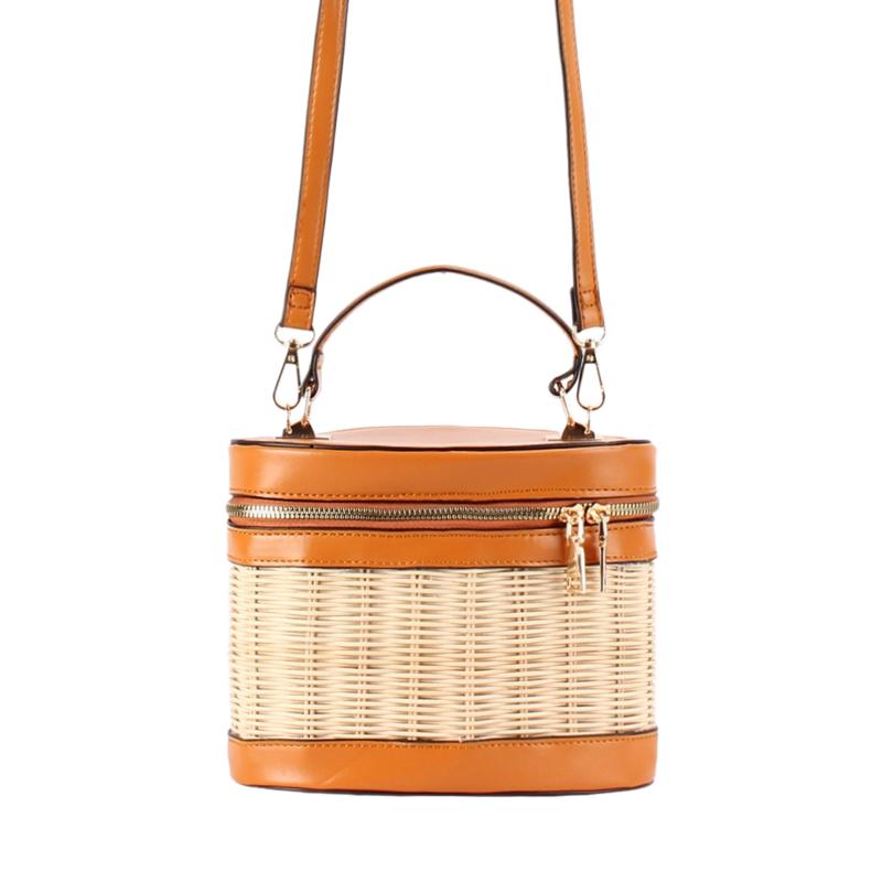 New Handmade Rattan Women s Woven Bag Daily Leisure Beach Vacation Round Barrel Shape Handbag And Purse Versatile Shoulder Bag светло-коричневого
New Handmade Rattan Women s Woven Bag Daily Leisure Beach Vacation Round Barrel Shape Handbag And Purse Versatile Shoulder Bag светло-коричневого