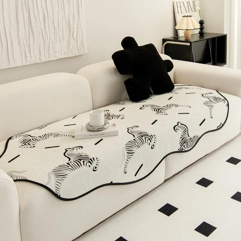 Modern Minimalist Irregular Chenille Sofa Cushion New Four All Seasons Universal Anti slip And Dustproof Sofa Cover Cloth 90x90
Modern Minimalist Irregular Chenille Sofa Cushion New Four All Seasons Universal Anti slip And Dustproof Sofa Cover Cloth 90x90