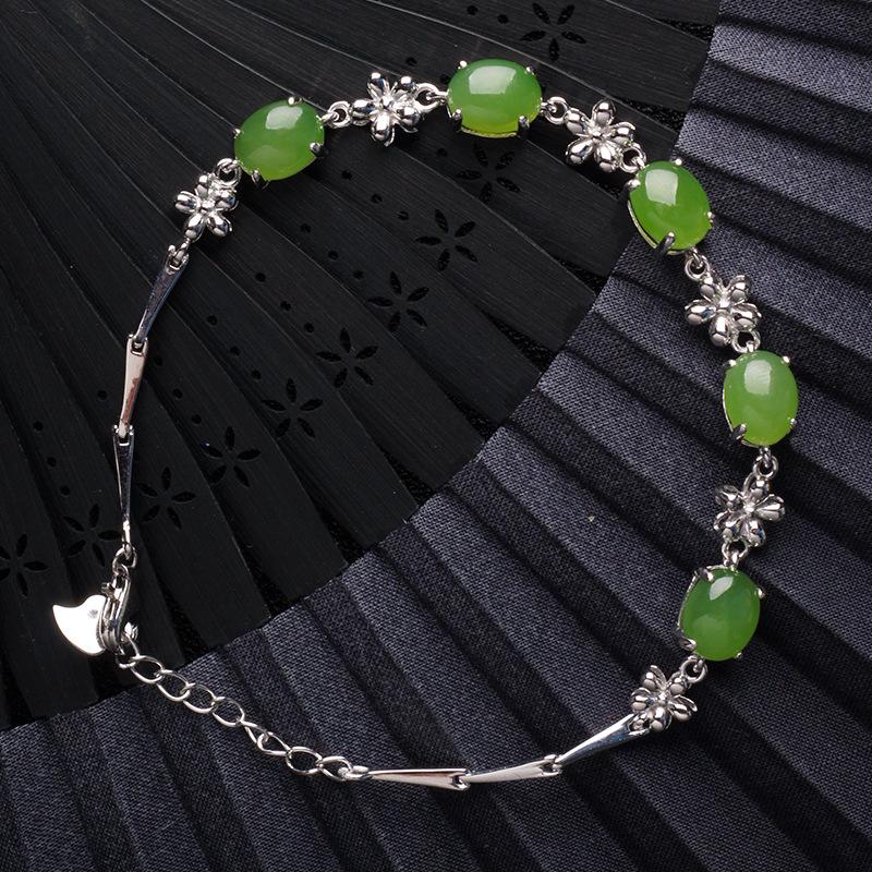 Sterling Silver Four-Leaf Clover Bracelet with Green Hetian Jasper and Jade for Women 925 Silver
Sterling Silver Four-Leaf Clover Bracelet with Green Hetian Jasper and Jade for Women 925 Silver