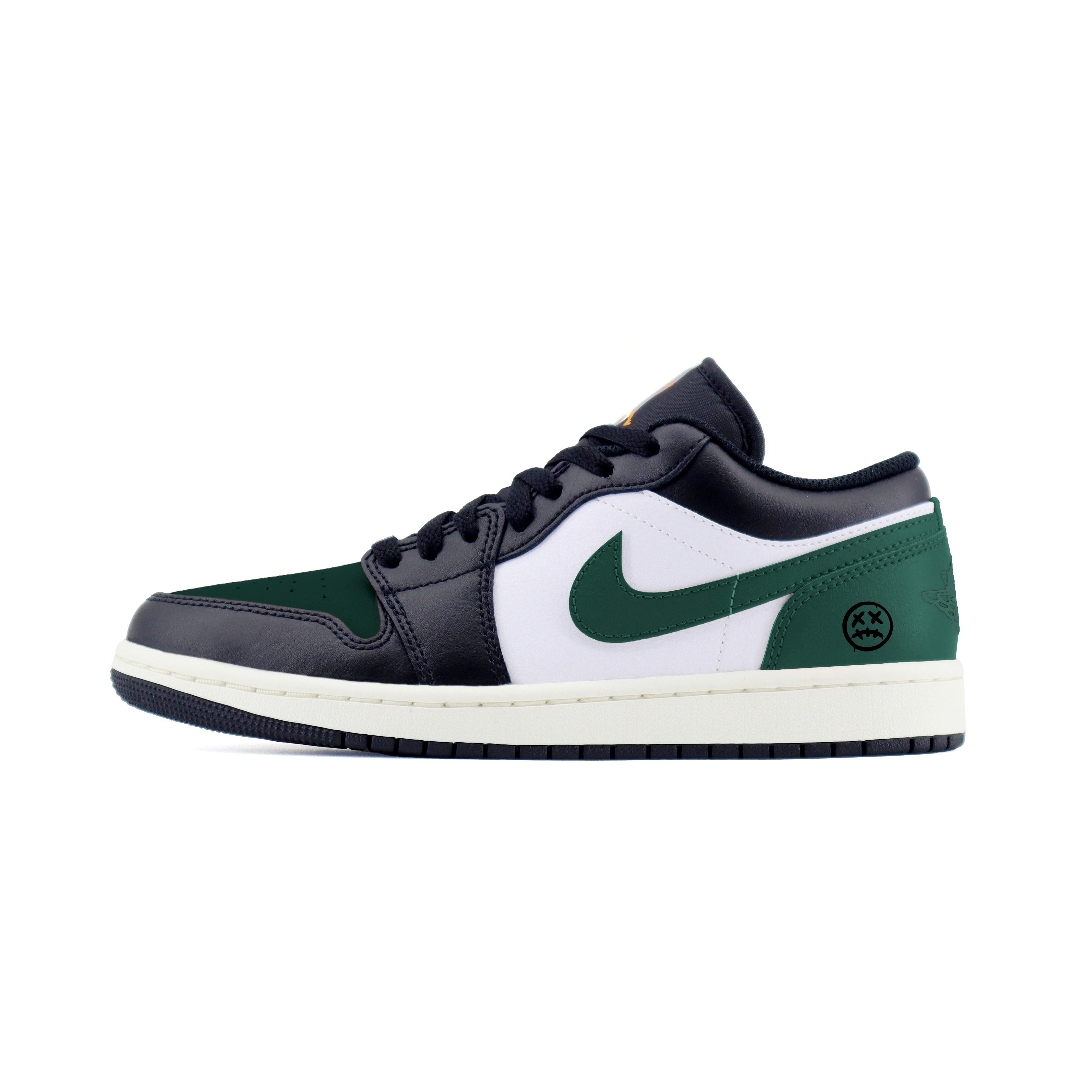 Jordan Air Jordan 1 Minimalist Fashion Abrasion Resistant Low top Vintage Basketball Shoes Unisex Black Green 553558-081(Team1253-2) 36.5
Jordan Air Jordan 1 Minimalist Fashion Abrasion Resistant Low top Vintage Basketball Shoes Unisex Black Green 553558-081(Team1253-2) 36.5
