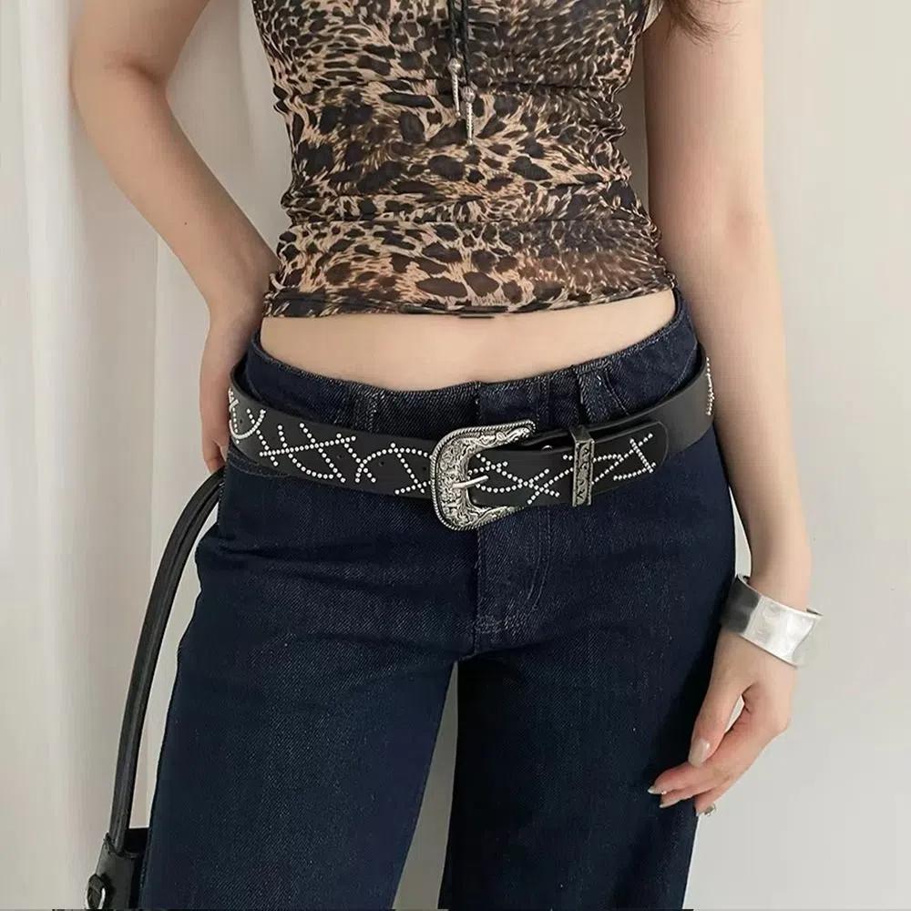 Black White Women s Belt Gothic Dress Jeans Belt American Buckle Waist Belt Skirt Accessory білий
Black White Women s Belt Gothic Dress Jeans Belt American Buckle Waist Belt Skirt Accessory білий