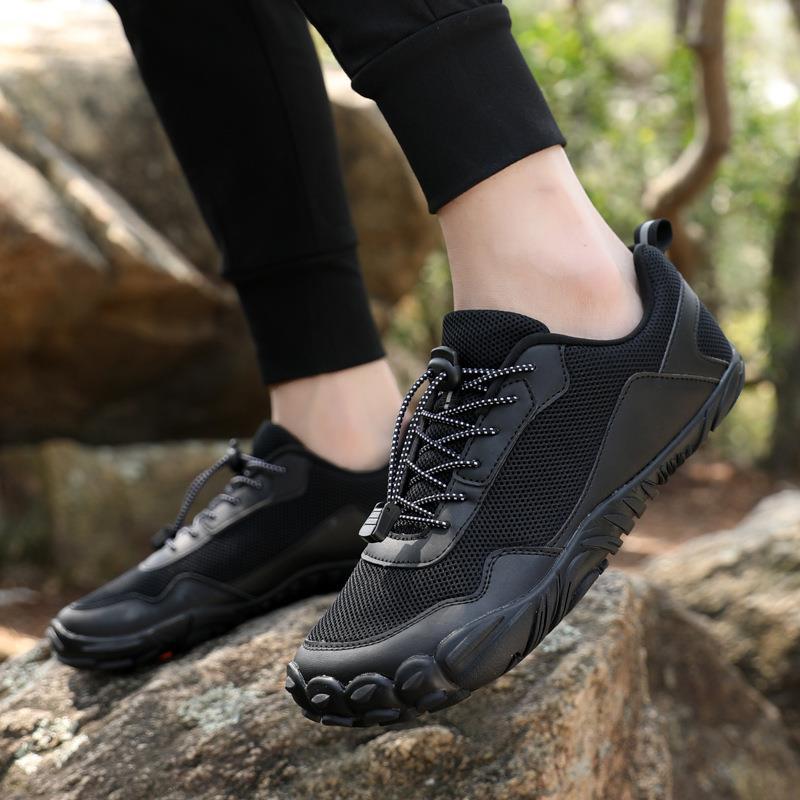 New Four Seasons Shoes Outdoor Mountaineering Rock Climbing Shoes Off-Road Cycling Tactical Cycling Shoes Fashion Stream Tracking Shoes 39 чёрный
New Four Seasons Shoes Outdoor Mountaineering Rock Climbing Shoes Off-Road Cycling Tactical Cycling Shoes Fashion Stream Tracking Shoes 39 чёрный